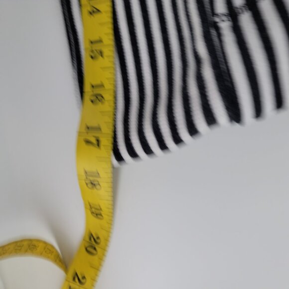 ✨ Lululemon Athletica Striped Zip Hoodie – Size 6 – Thick, Soft & Classic! ✨ - Picture 11 of 12